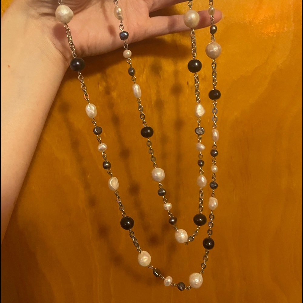 Vantel Pearls Date Night Necklace